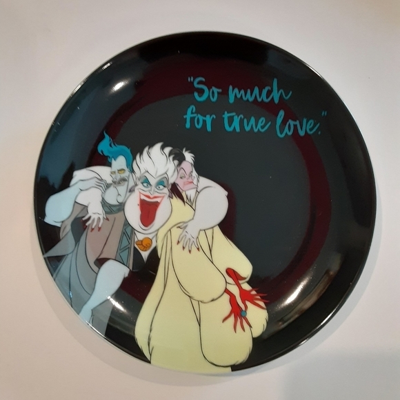 Disney Villains Set Of 4 Appetizer Plates Dishes NEW - Picture 4 of 6
